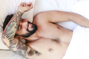 Mužská masturbace: Nutkavá fyzická potřeba, nebo přirozený lék na dlouhověkost? Češi nemají jasno