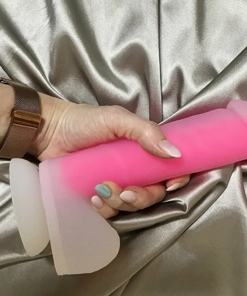 RECENZE: BOOM Světluška – silikonové dildo s přísavkou svítící ve tmě